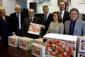 consegna 200.000 firme